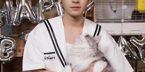 FIFA Club World Cup-父女合照萌态十足，无畏迎光向前