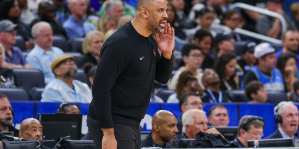 乌度卡盛赞杜兰特持续高效表现 完美契合球队阵容体系