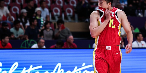 媒体人：NCAA新赛季 王俊杰仍要和队友竞争去争取更多的出场时间