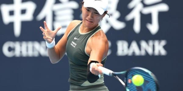 体育娱乐-中网首轮金花12进3 张帅结束连败韦思佳大突破