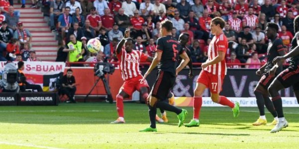 2连平后丢掉榜首位置，拜仁高能输出一个月后累了？